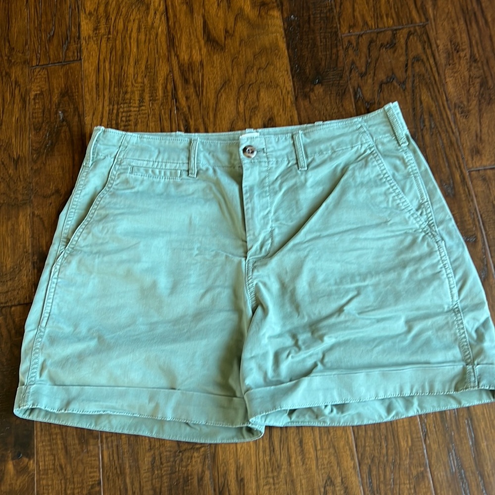 Cuffed short